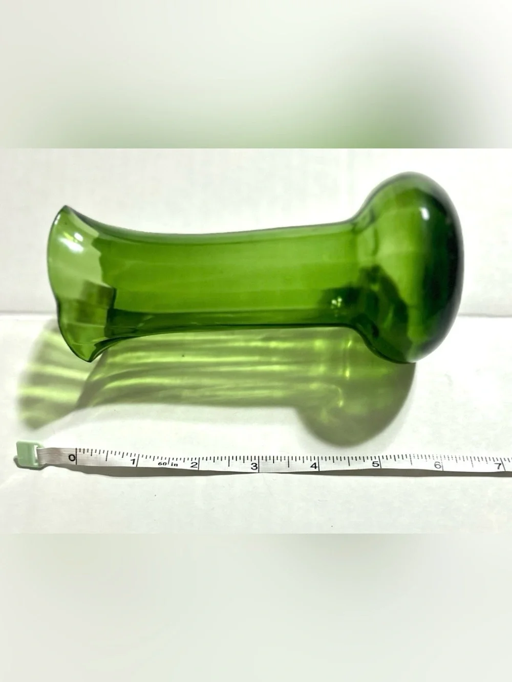 Vintage Green Art Glass Bud Vase 6” Hand Blown Scalloped Rim Mid Century MCM